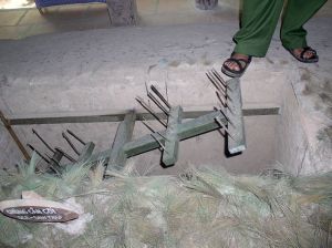 Vietnam_war_booby_traps_09