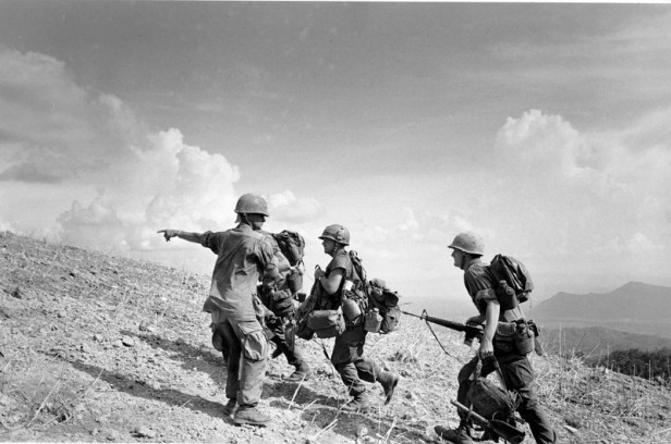 VIETNAM WAR U.S. MARINES