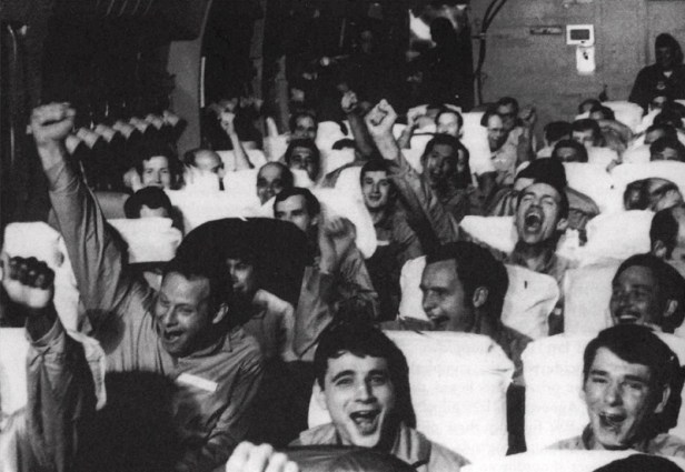 VIETNAM MAIN 4/25/00