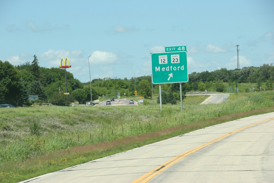 a-barn-sale-medford-sign